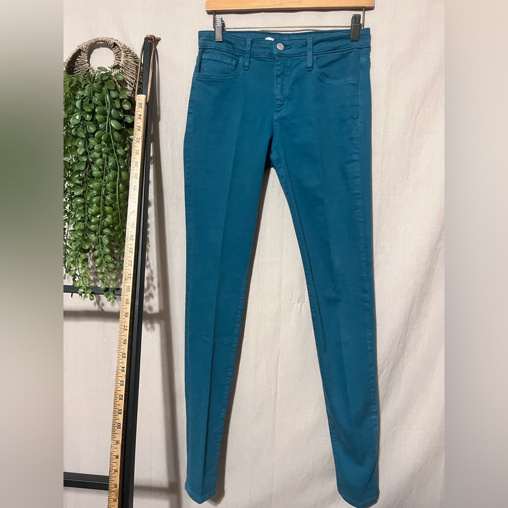 Joes Jeans- The skinny 
W-27